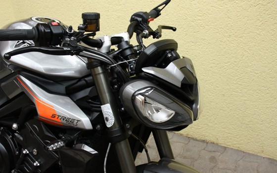 Gebrauchtmotorrad Triumph Street Triple RS - Bild 1 Gebrauchtmotorrad Triumph Street Triple RS - Bild 1