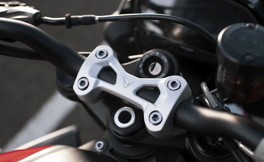 Angebot Triumph Street Triple RS Bild 7: Angebot Triumph Street Triple RS