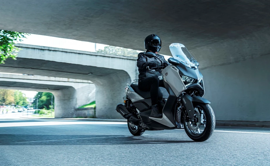 Angebot Yamaha XMAX 300 Tech MAX+ Bild 4: Angebot Yamaha XMAX 300 Tech MAX+