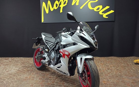 Gebrauchtmotorrad Suzuki GSX-8R - Bild 3