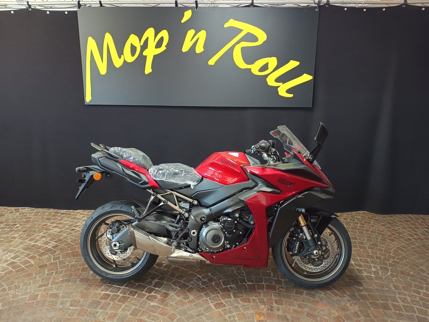 Suzuki GSX-S1000GT