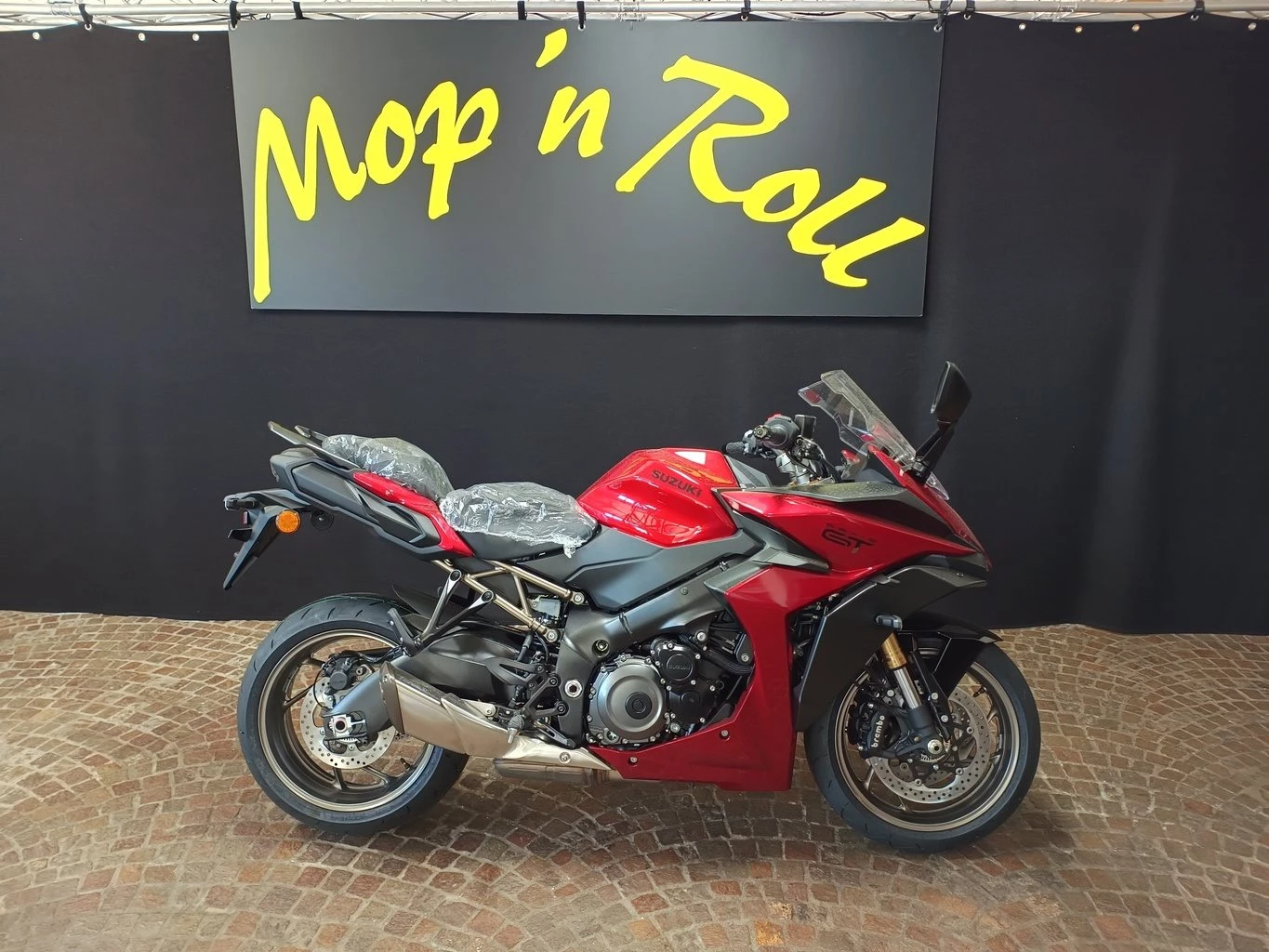 Suzuki GSX-S1000GT