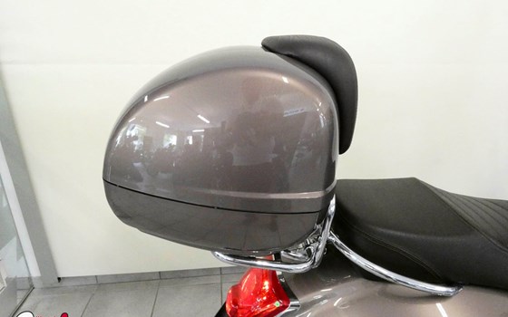 Gebrauchtmotorrad Vespa GTS 300 i.e. Touring - Bild 9 Gebrauchtmotorrad Vespa GTS 300 i.e. Touring - Bild 9