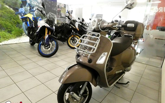 Gebrauchtmotorrad Vespa GTS 300 i.e. Touring - Bild 12 Gebrauchtmotorrad Vespa GTS 300 i.e. Touring - Bild 12