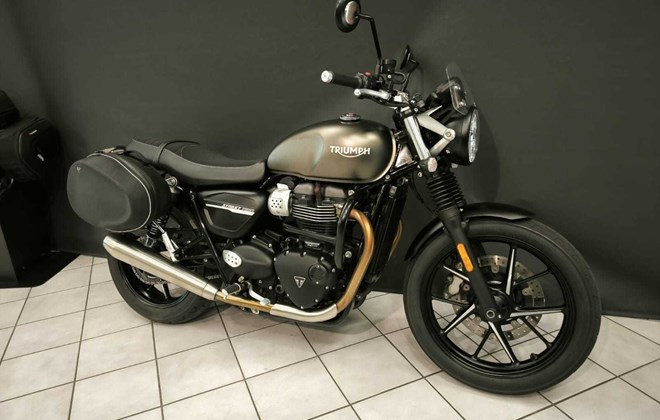Triumph Street Twin