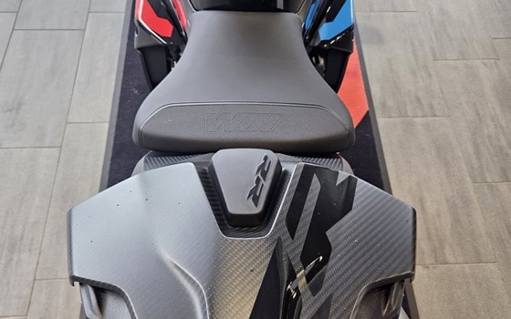 Neufahrzeug BMW M 1000 RR - Bild 11
