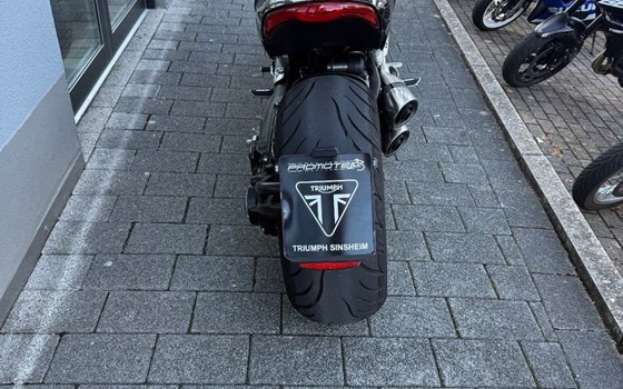 Gebrauchtmotorrad Triumph Rocket 3 R - Bild 7