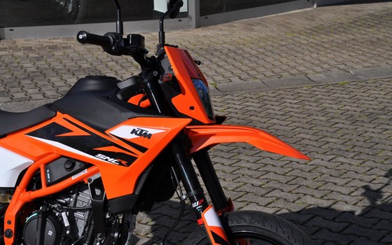 Neufahrzeug KTM 125 SMC R - Bild 12