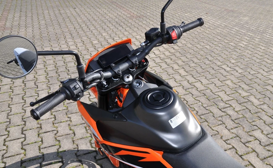 Angebot KTM 125 SMC R Bild 8: Angebot KTM 125 SMC R