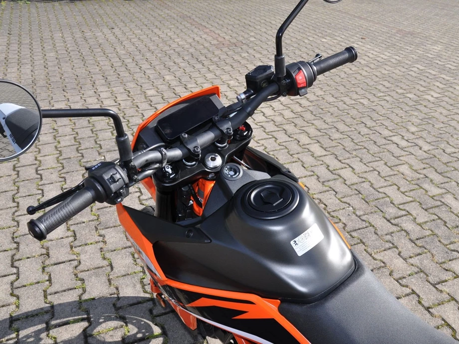 Angebot KTM 125 SMC R Bild 8: Angebot KTM 125 SMC R