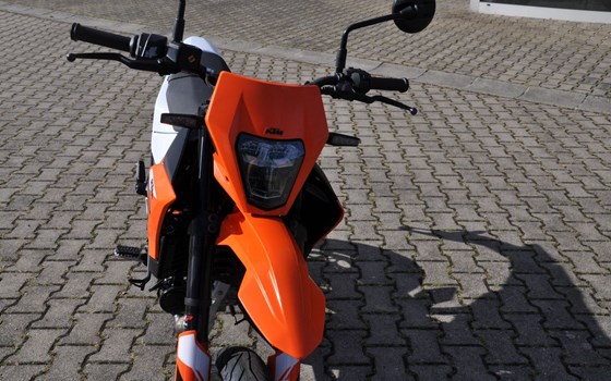 Neufahrzeug KTM 125 SMC R - Bild 9