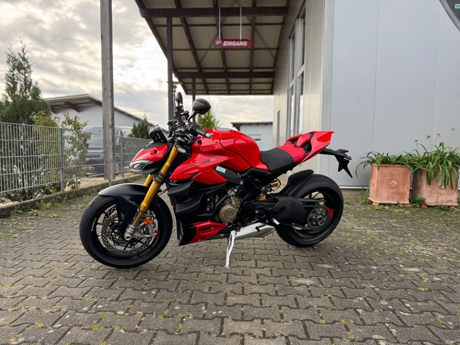 Angebot Ducati Streetfighter V4 S Bild 6: Angebot Ducati Streetfighter V4 S