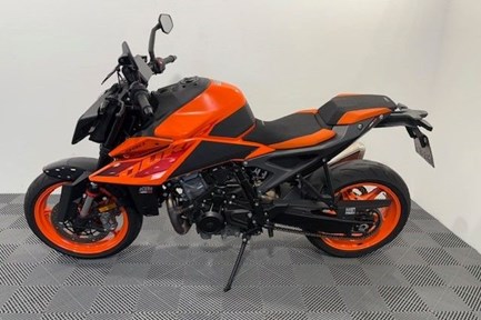 KTM 990 Duke