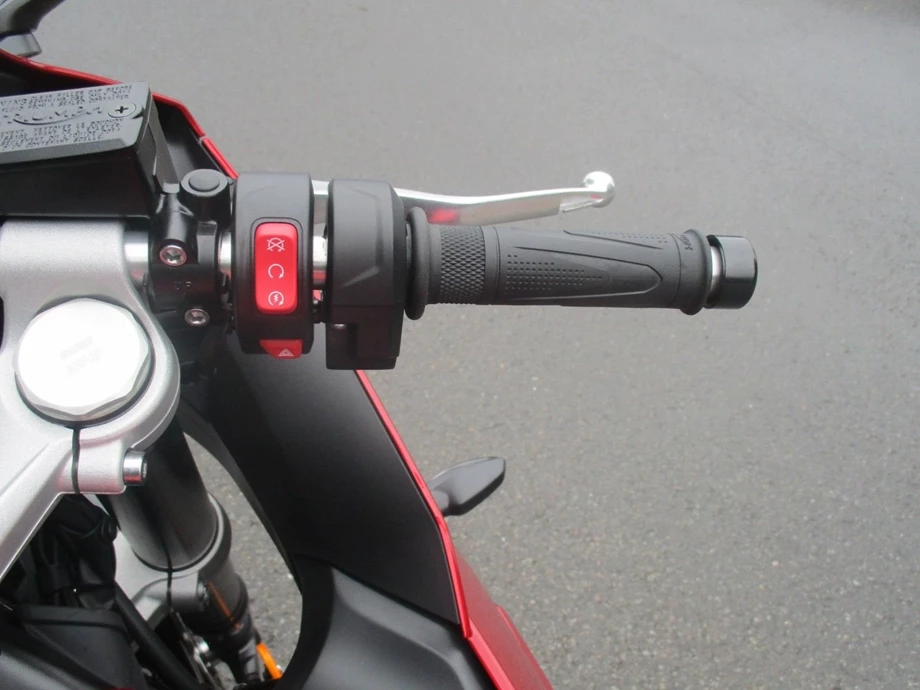 Angebot Triumph Daytona 660 Bild 11: Angebot Triumph Daytona 660