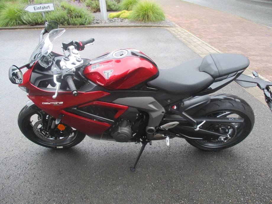 Angebot Triumph Daytona 660 Bild 6: Angebot Triumph Daytona 660