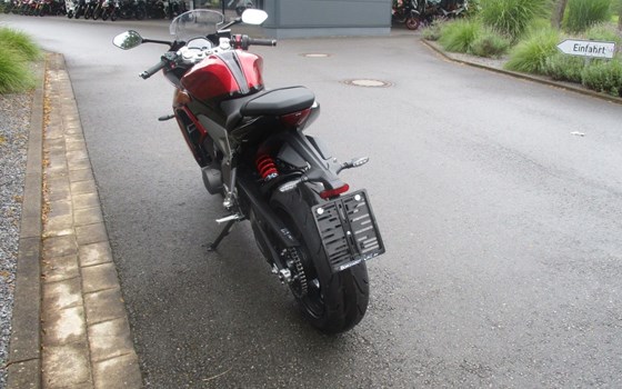 Gebrauchtmotorrad Triumph Daytona 660 - Bild 6