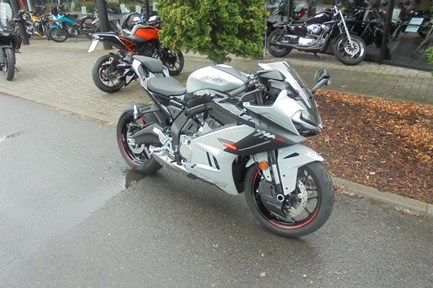 CFMOTO 675SR-R
