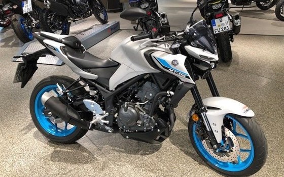 Gebrauchtmotorrad Yamaha MT-03 - Bild 2