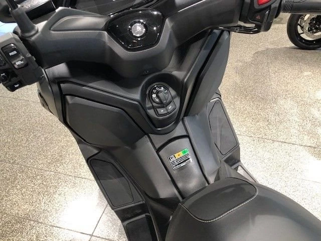 Angebot Yamaha XMAX 300 IRON MAX Bild 12: Angebot Yamaha XMAX 300 IRON MAX