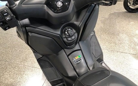 Gebrauchtmotorrad Yamaha XMAX 300 IRON MAX - Bild 12