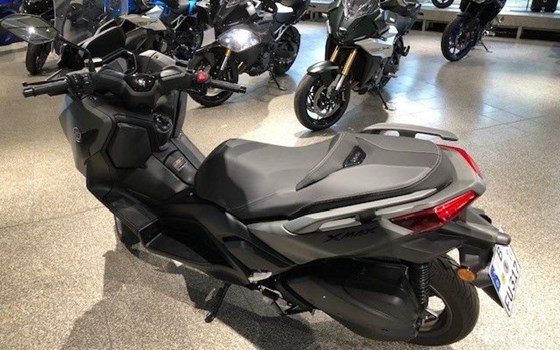 Gebrauchtmotorrad Yamaha XMAX 300 IRON MAX - Bild 8
