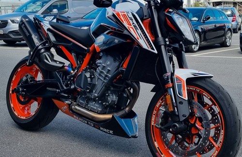 Gebrauchtmotorrad KTM 890 Duke R