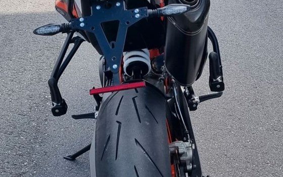 Gebrauchtmotorrad KTM 890 Duke R - Bild 3