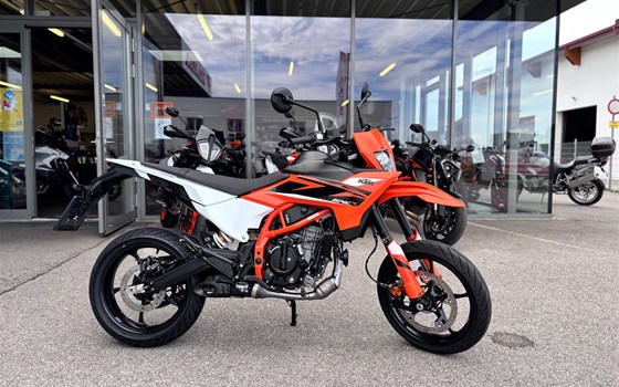 Neufahrzeug KTM 125 SMC R - Bild 1 Neufahrzeug KTM 125 SMC R - Bild 1