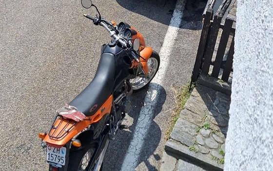 Motorrad Occasion KTM 640 LC4 Supermoto - Bild 2