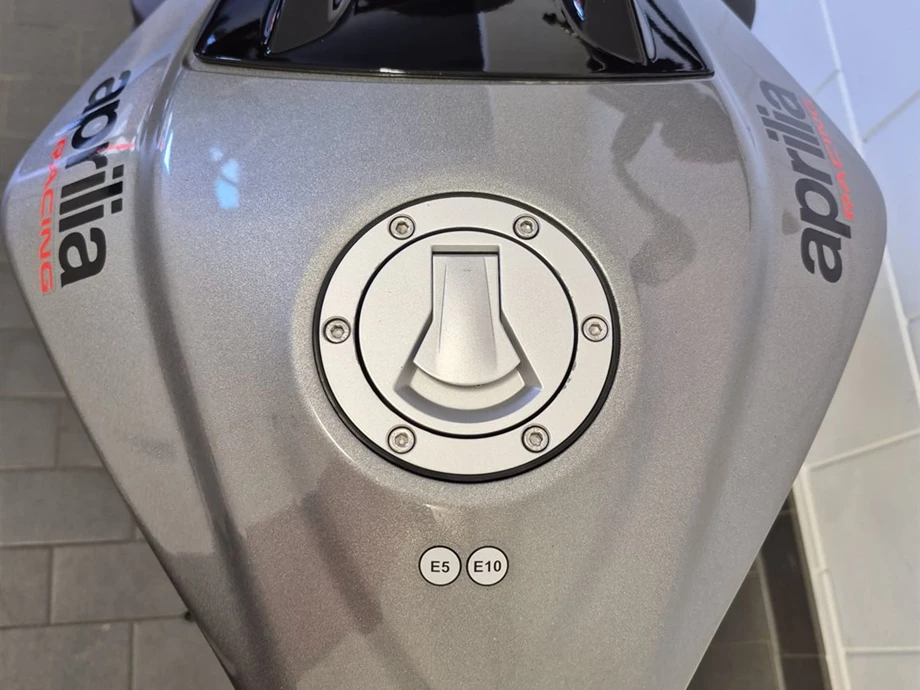 Angebot Aprilia Tuono 125 Bild 3: Angebot Aprilia Tuono 125