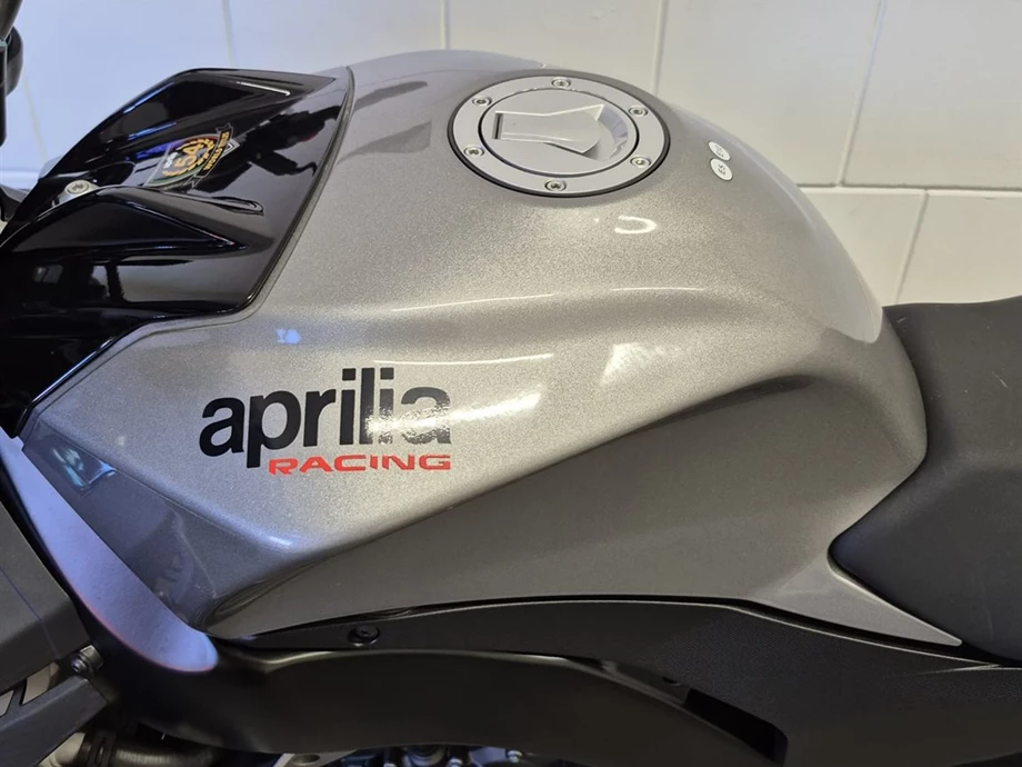 Angebot Aprilia Tuono 125 Bild 15: Angebot Aprilia Tuono 125