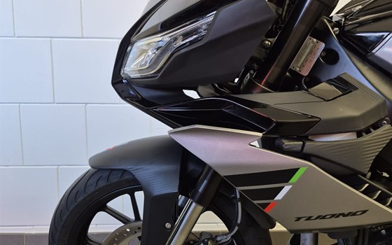 Gebrauchtmotorrad Aprilia Tuono 125 - Bild 14