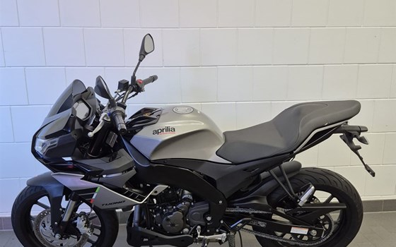 Gebrauchtmotorrad Aprilia Tuono 125 - Bild 12
