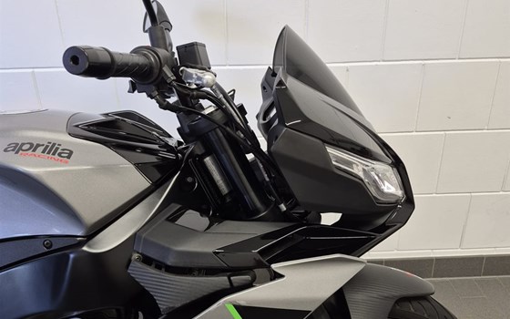 Gebrauchtmotorrad Aprilia Tuono 125 - Bild 6