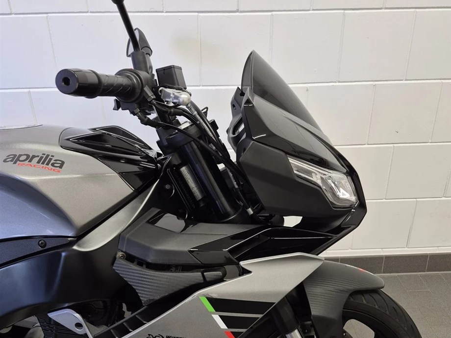 Angebot Aprilia Tuono 125 Bild 6: Angebot Aprilia Tuono 125