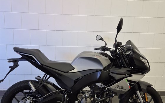 Gebrauchtmotorrad Aprilia Tuono 125 - Bild 1