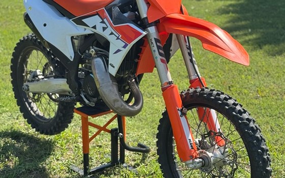 Gebrauchtmotorrad KTM 125 SX - Bild 2 Gebrauchtmotorrad KTM 125 SX - Bild 2
