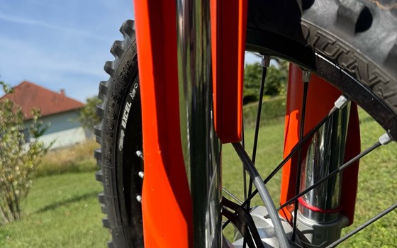 Gebrauchtmotorrad KTM 125 SX - Bild 9 Gebrauchtmotorrad KTM 125 SX - Bild 9
