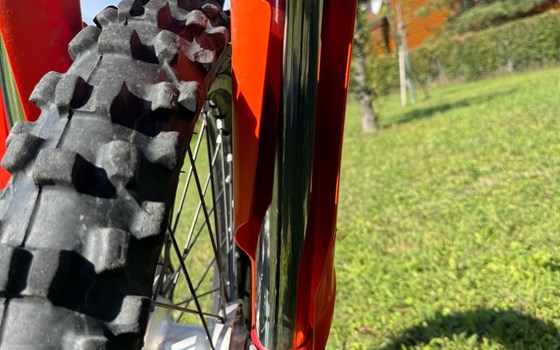 Gebrauchtmotorrad KTM 125 SX - Bild 10 Gebrauchtmotorrad KTM 125 SX - Bild 10