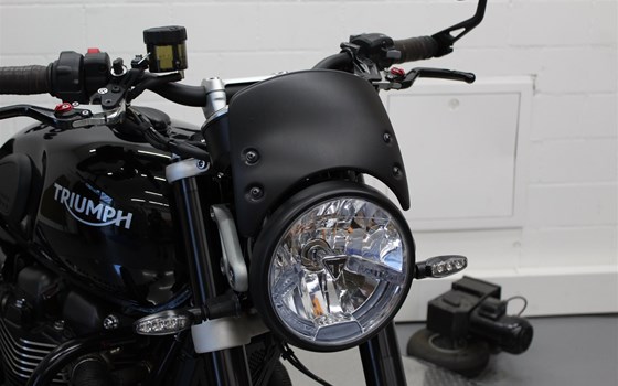 Motorrad Occasion Triumph Speed Twin 1200 - Bild 8