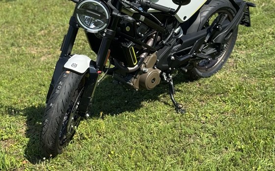 Gebrauchtmotorrad Husqvarna Vitpilen 401 - Bild 1 Gebrauchtmotorrad Husqvarna Vitpilen 401 - Bild 1