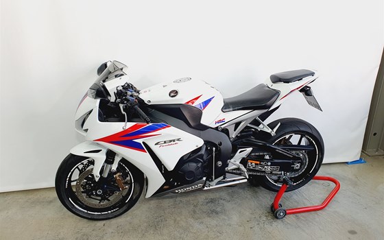 Gebrauchtmotorrad Honda CBR1000RR Fireblade - Bild 7