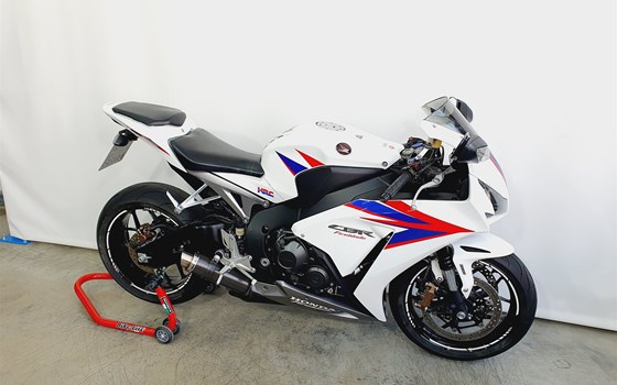 Gebrauchtmotorrad Honda CBR1000RR Fireblade - Bild 3
