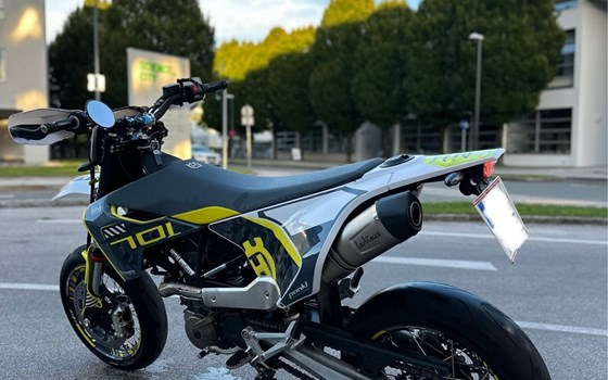 Gebrauchtmotorrad Husqvarna 701 Supermoto - Bild 7 Gebrauchtmotorrad Husqvarna 701 Supermoto - Bild 7