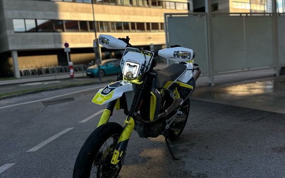 Gebrauchtmotorrad Husqvarna 701 Supermoto - Bild 1 Gebrauchtmotorrad Husqvarna 701 Supermoto - Bild 1