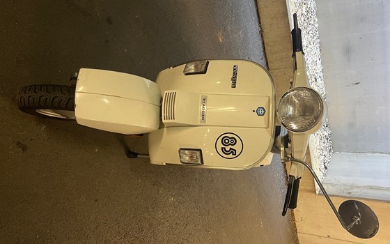 Gebrauchtmotorrad Vespa PK 125 - Bild 4 Gebrauchtmotorrad Vespa PK 125 - Bild 4