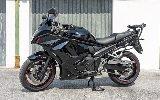 Gebrauchtmotorrad Suzuki GSX 1250 F - Bild 2 Gebrauchtmotorrad Suzuki GSX 1250 F - Bild 2