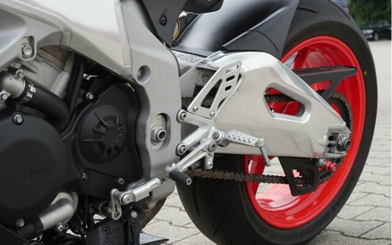 Gebrauchtmotorrad Aprilia RSV4 RR - Bild 11