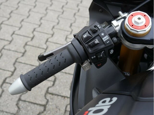 Angebot Aprilia RSV4 RR Bild 13: Angebot Aprilia RSV4 RR