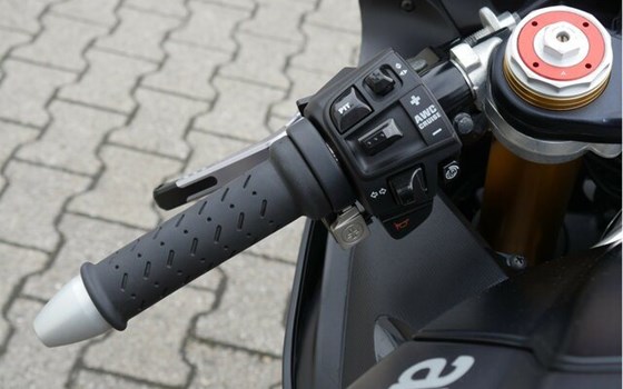 Gebrauchtmotorrad Aprilia RSV4 RR - Bild 13